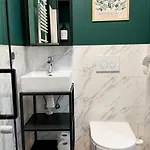 Sage With Terrace #free Parking #self Check-in 아파트 *