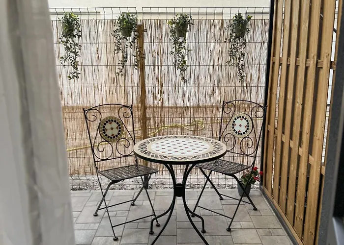 Sage With Terrace #free Parking #self Check-in Lägenhet *